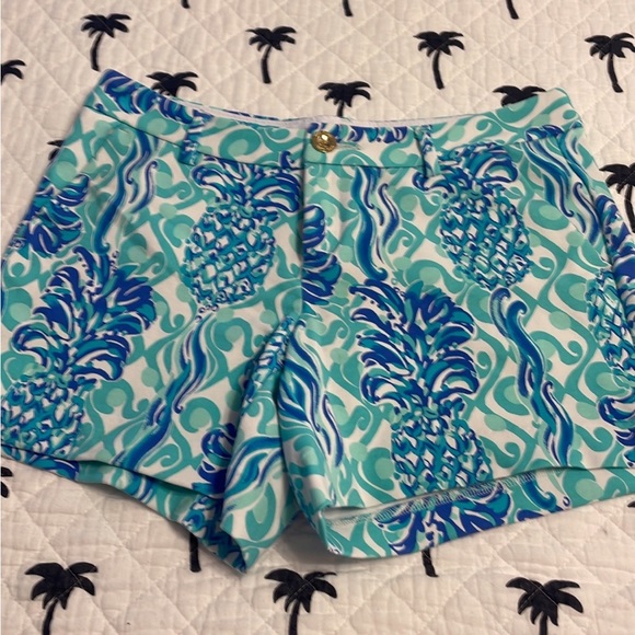 Lilly Pulitzer Shorts - Picture 1 of 2